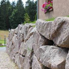 Création d'un enrochement pour l'Auberge de la Charbonnière à Bellefosse