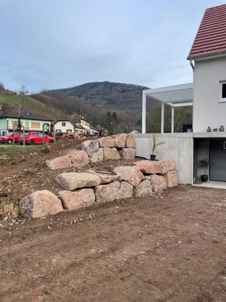 Réalisation d'un enrochement, fils pavé et mur en 