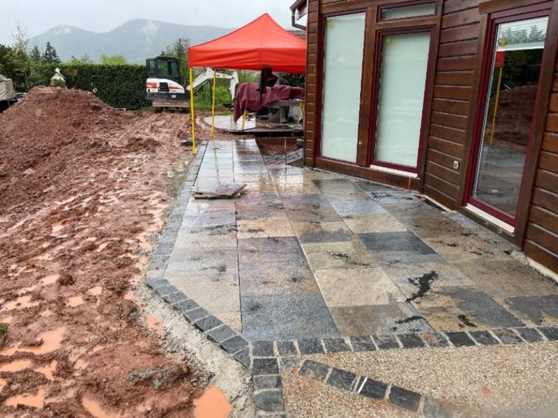 Réalisation d'une terrasse en grès cérame